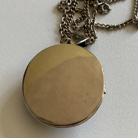 Large long cameo pendant locket. Elegant period piece. - Picture 3 of 6